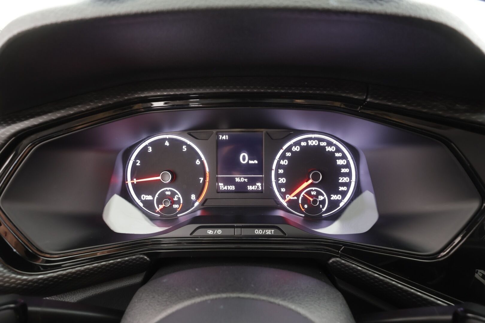 VOLKSWAGEN T-CROSS 2019 1,0 TSI 70 kW - | Vakkari | Kaistavahti | Katveavustin | Bluetooth | Ilmastointi | Penkinlämmittimet | Merkkihuollot | Kahdet renkaat |