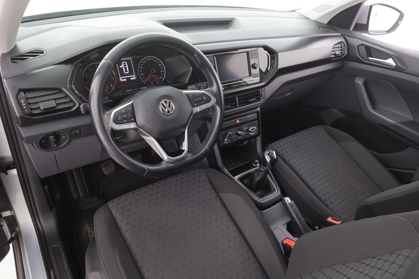 VOLKSWAGEN T-CROSS 2019 1,0 TSI 70 kW - | Vakkari | Kaistavahti | Katveavustin | Bluetooth | Ilmastointi | Penkinlämmittimet | Merkkihuollot | Kahdet renkaat |