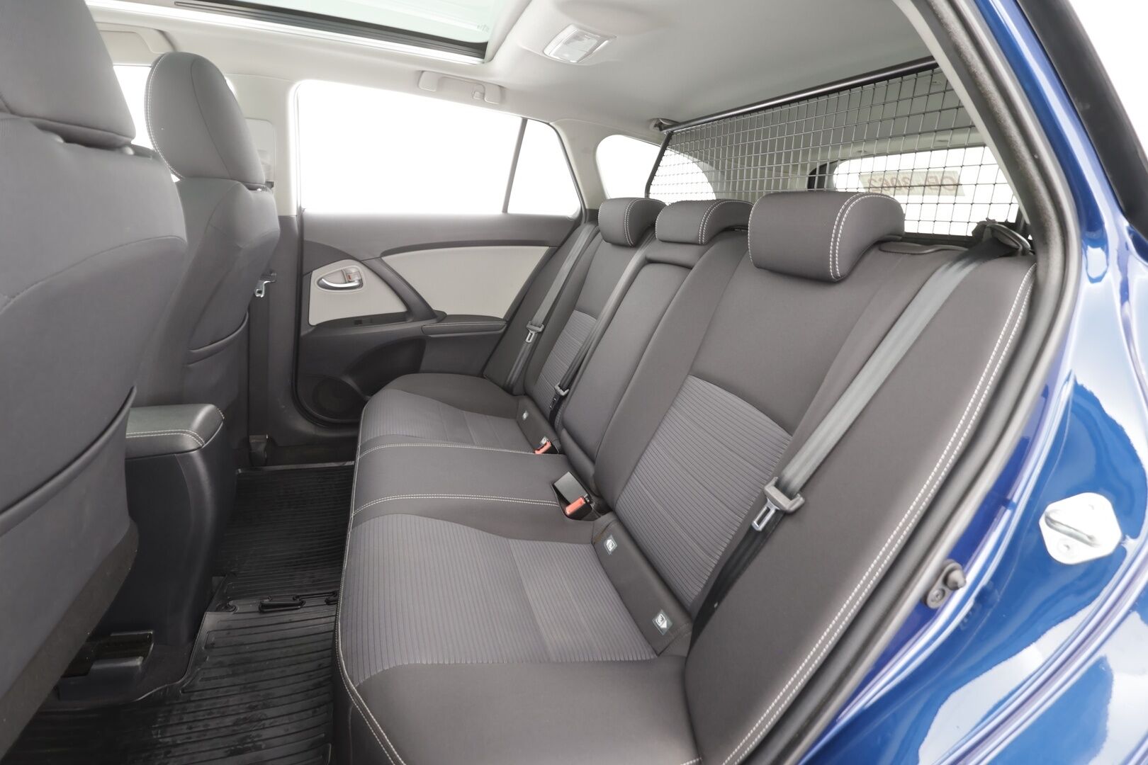 TOYOTA AVENSIS 2016 1,8 Valvematic Active Touring Sports Multidrive S - | Lasikatto | Kaistavahti | Sisätilanlämmitin | Vakkari | LED | P.Kamera | Bluetooth | Keyless | Kahdet renkaat |