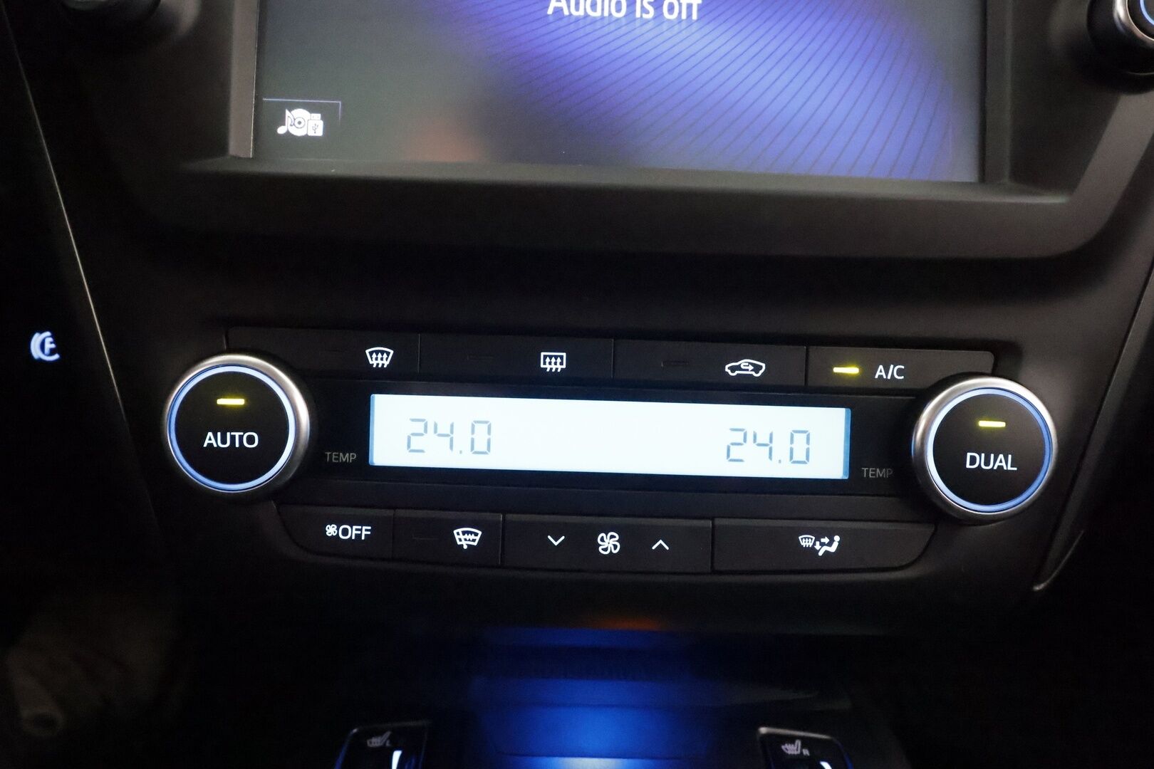 TOYOTA AVENSIS 2016 1,8 Valvematic Active Touring Sports Multidrive S - | Lasikatto | Kaistavahti | Sisätilanlämmitin | Vakkari | LED | P.Kamera | Bluetooth | Keyless | Kahdet renkaat |