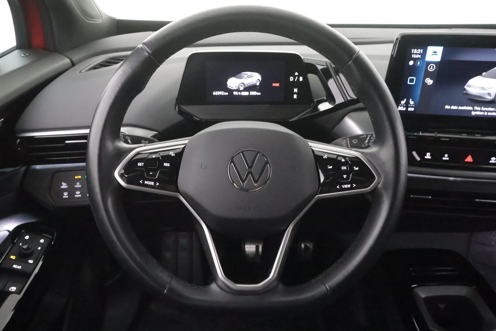 VOLKSWAGEN ID.4 2023 Pro Performance 150 kW, akku 77 kWh - | ACC | ILP | Koukku | IQ.Light | P.Kamera | Navi | Keyless | Ratinlämmitin | Ambient | Kahdet renkaat aluvanteilla | Merkkihuollettu |