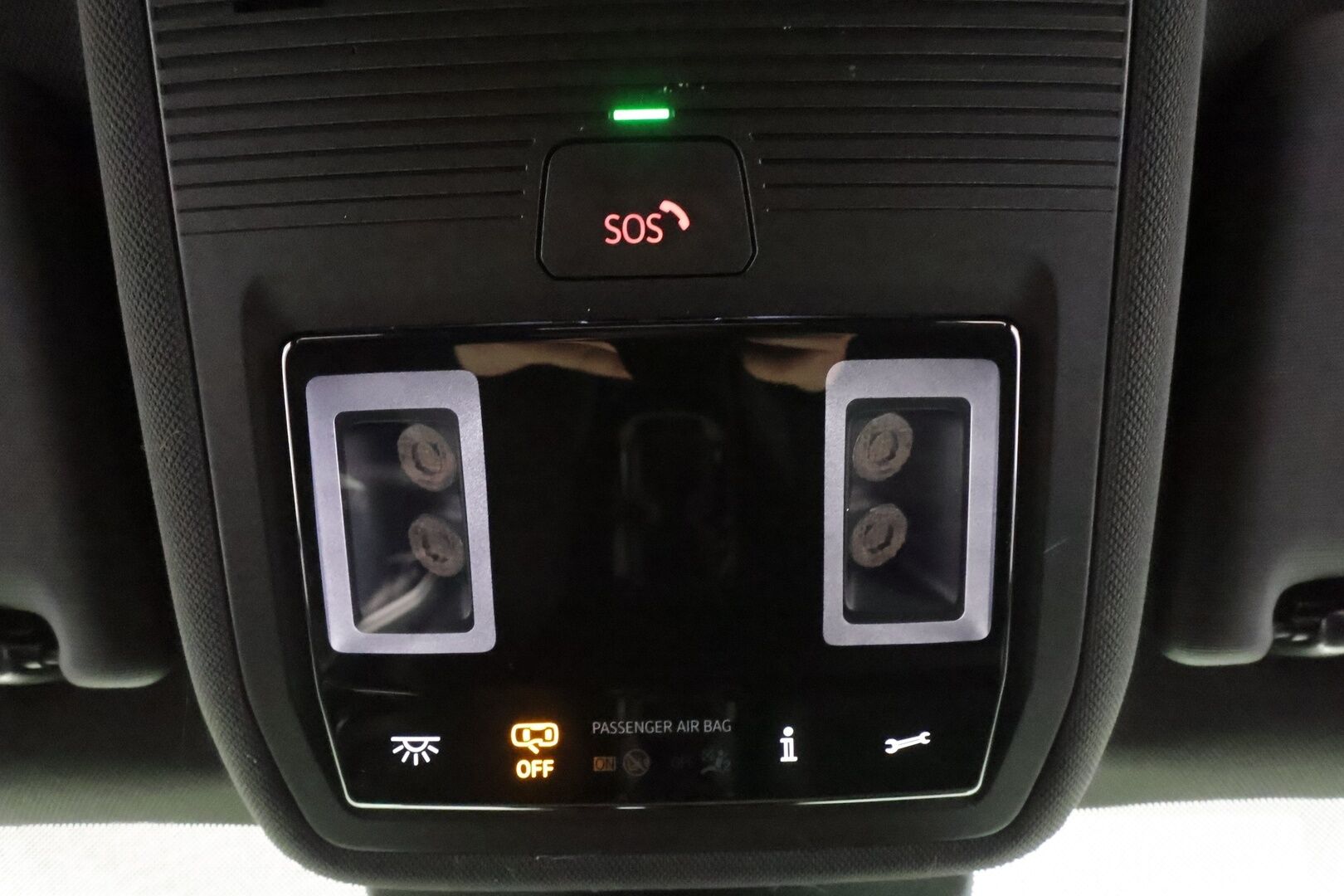 VOLKSWAGEN ID.4 2023 Pro Performance 150 kW, akku 77 kWh - | ACC | ILP | Koukku | IQ.Light | P.Kamera | Navi | Keyless | Ratinlämmitin | Ambient | Kahdet renkaat aluvanteilla | Merkkihuollettu |