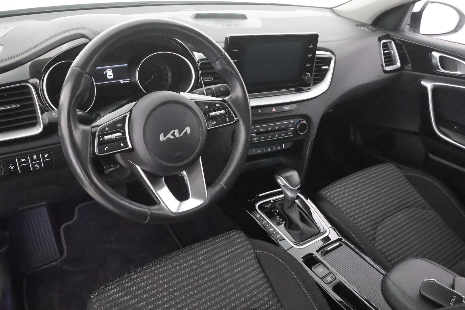 KIA XCEED 2023 1,6 GDI Plug-In Hybrid EX DCT - | ACC | Kaistavahti | P.Kamera | LED | Apple&Android | Keyless | Ratinlämmitin | Merkkihuollettu |