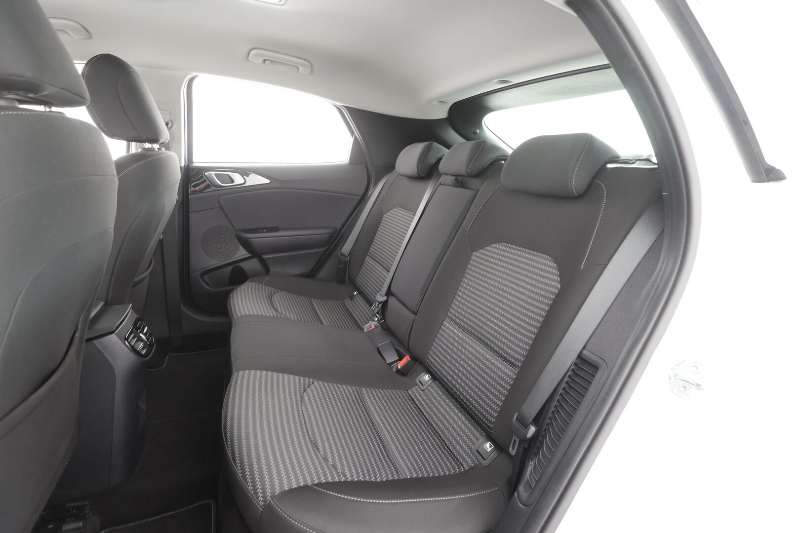 KIA XCEED 2023 1,6 GDI Plug-In Hybrid EX DCT - | ACC | Kaistavahti | P.Kamera | LED | Apple&Android | Keyless | Ratinlämmitin | Merkkihuollettu |