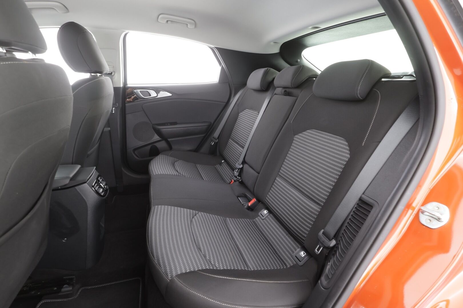 KIA XCEED 2023 1,6 GDI Plug-In Hybrid EX DCT - | P.Kamera | ACC | LED | Kaistavahti | Keyless | Apple&Android | Ratinlämmitys | Merkkihuollot |