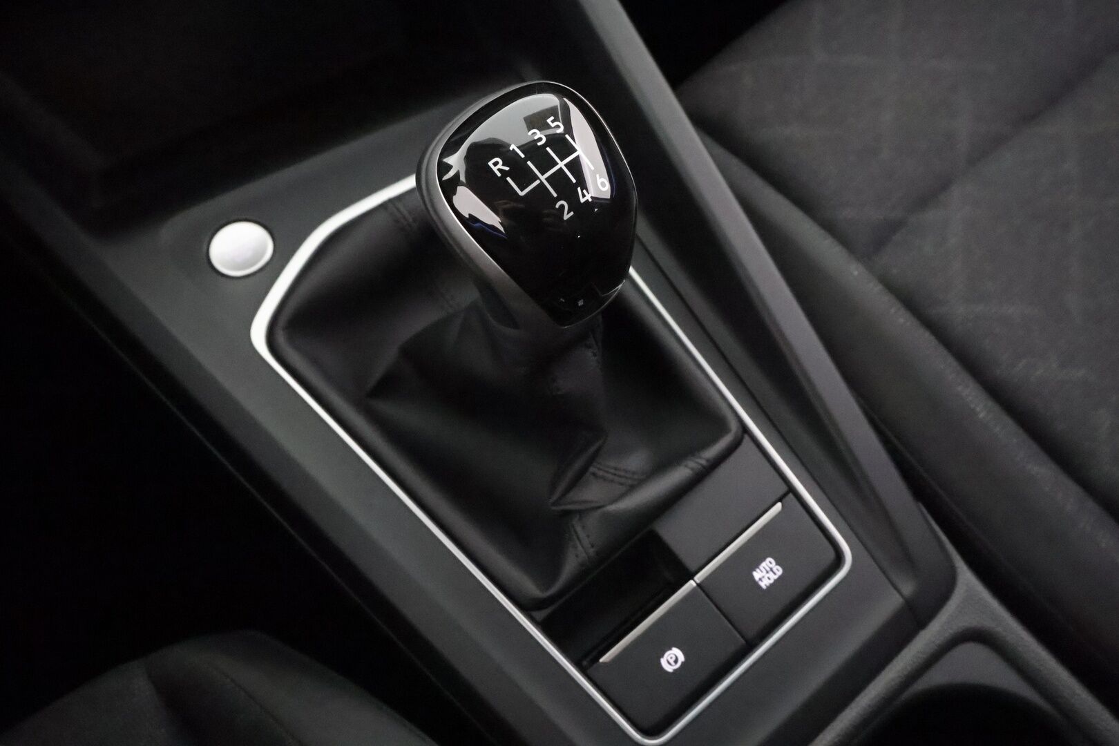 VOLKSWAGEN GOLF 2023 Comfort 1,5 TSI 96 kW - | ACC | LED | Digimittaristo | Ambient | Kaistavahti | Navi | Lämm. ratti | P. tutkat | 2x renkaat vanteineen | ALV | 