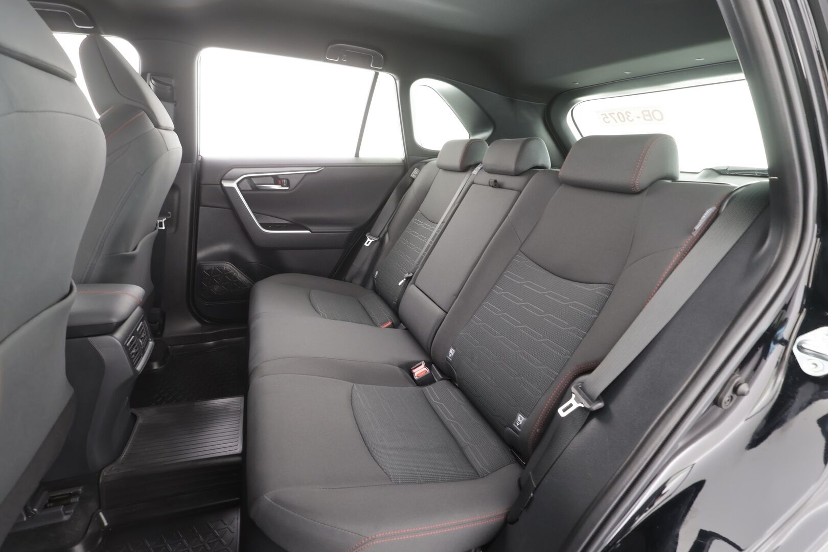 TOYOTA RAV4 PLUG-IN 2022 Hybrid 2,5 AWD-i Active - ACC | Lisälämmitin | Sähköpenkki | Peruutuskamera | Keyless | Lämm. ohjauspyörä | Apple & Android | 2x renkaat aluvantein | Merkkihuoltohistoria | ALV |