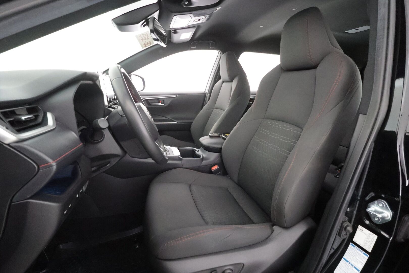 TOYOTA RAV4 PLUG-IN 2022 Hybrid 2,5 AWD-i Active - ACC | Lisälämmitin | Sähköpenkki | Peruutuskamera | Keyless | Lämm. ohjauspyörä | Apple & Android | 2x renkaat aluvantein | Merkkihuoltohistoria | ALV |
