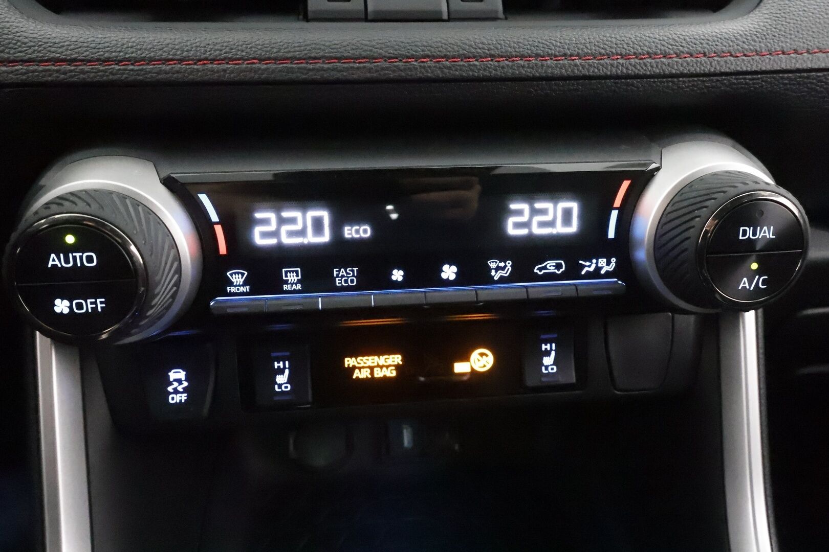 TOYOTA RAV4 PLUG-IN 2022 Hybrid 2,5 AWD-i Active - ACC | Lisälämmitin | Sähköpenkki | Peruutuskamera | Keyless | Lämm. ohjauspyörä | Apple & Android | 2x renkaat aluvantein | Merkkihuoltohistoria | ALV |