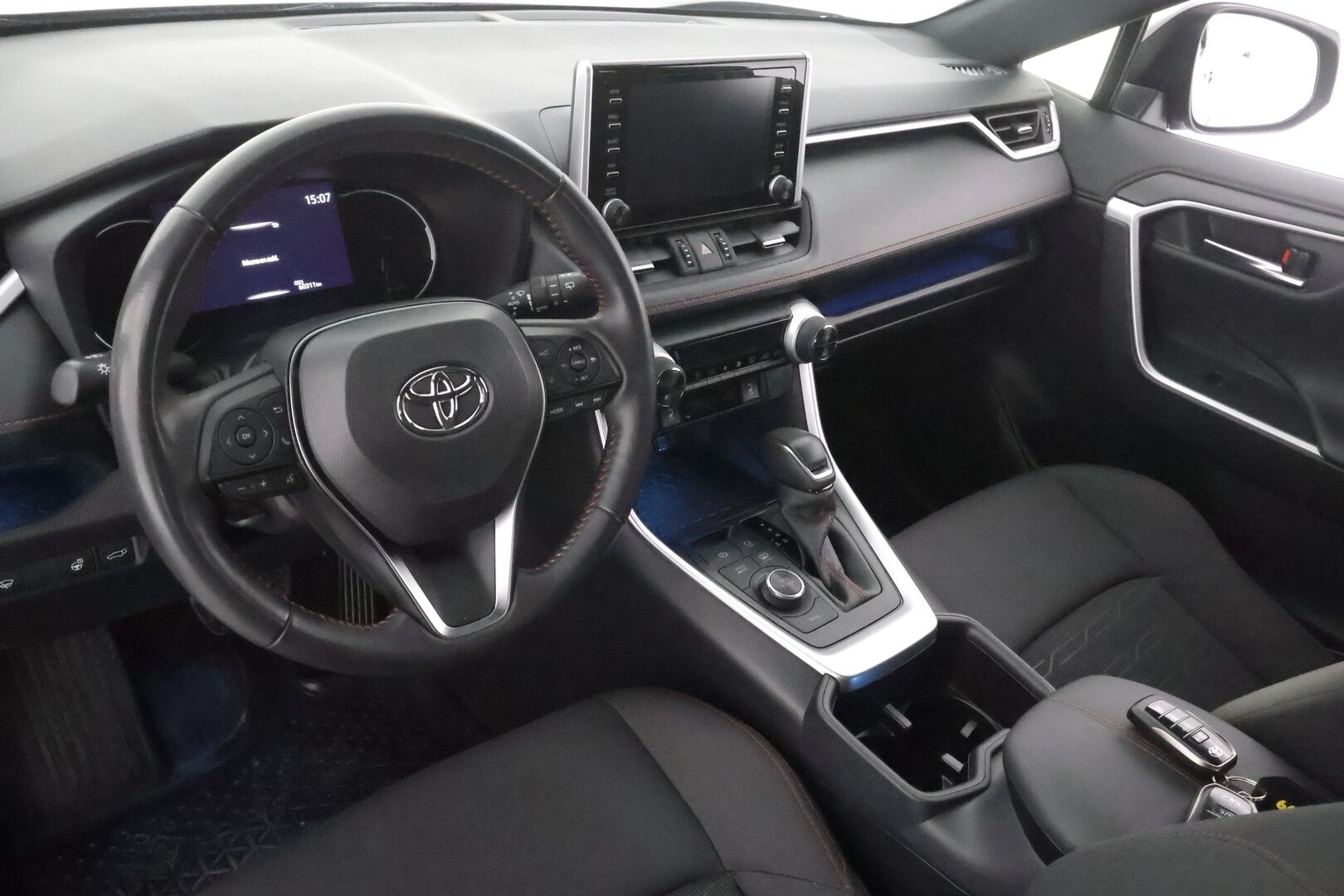 TOYOTA RAV4 PLUG-IN 2022 Hybrid 2,5 AWD-i Active - ACC | Lisälämmitin | Sähköpenkki | Peruutuskamera | Keyless | Lämm. ohjauspyörä | Apple & Android | 2x renkaat aluvantein | Merkkihuoltohistoria | ALV |