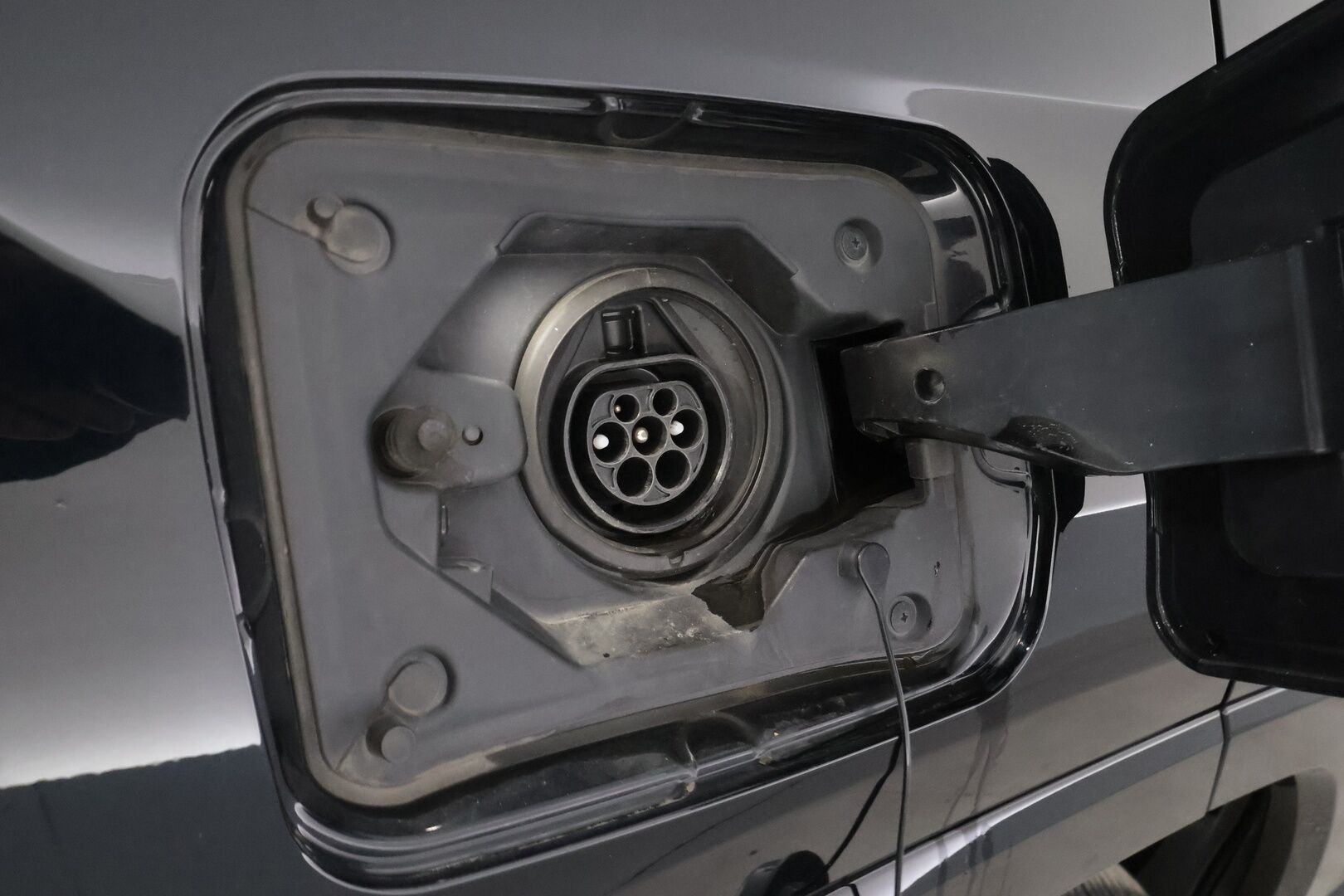 TOYOTA RAV4 PLUG-IN 2022 Hybrid 2,5 AWD-i Active - ACC | Lisälämmitin | Sähköpenkki | Peruutuskamera | Keyless | Lämm. ohjauspyörä | Apple & Android | 2x renkaat aluvantein | Merkkihuoltohistoria | ALV |
