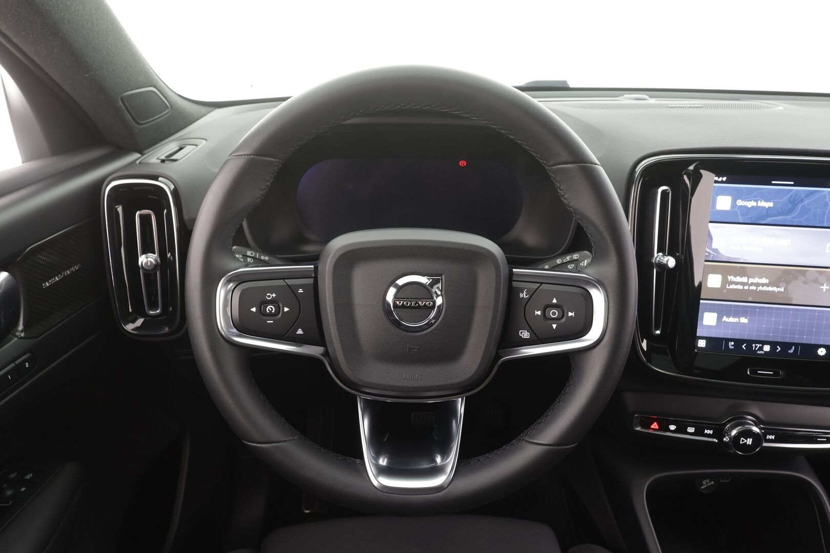 Volvo XC40 2023 Recharge Twin Plus aut -  | ILP | Koukku | Panorama | ACC | 360 | Sporttipenkki Muistilla | H&K |  LED | Kaistavahti | Google Maps | Keyless | Merkkihuollettu |