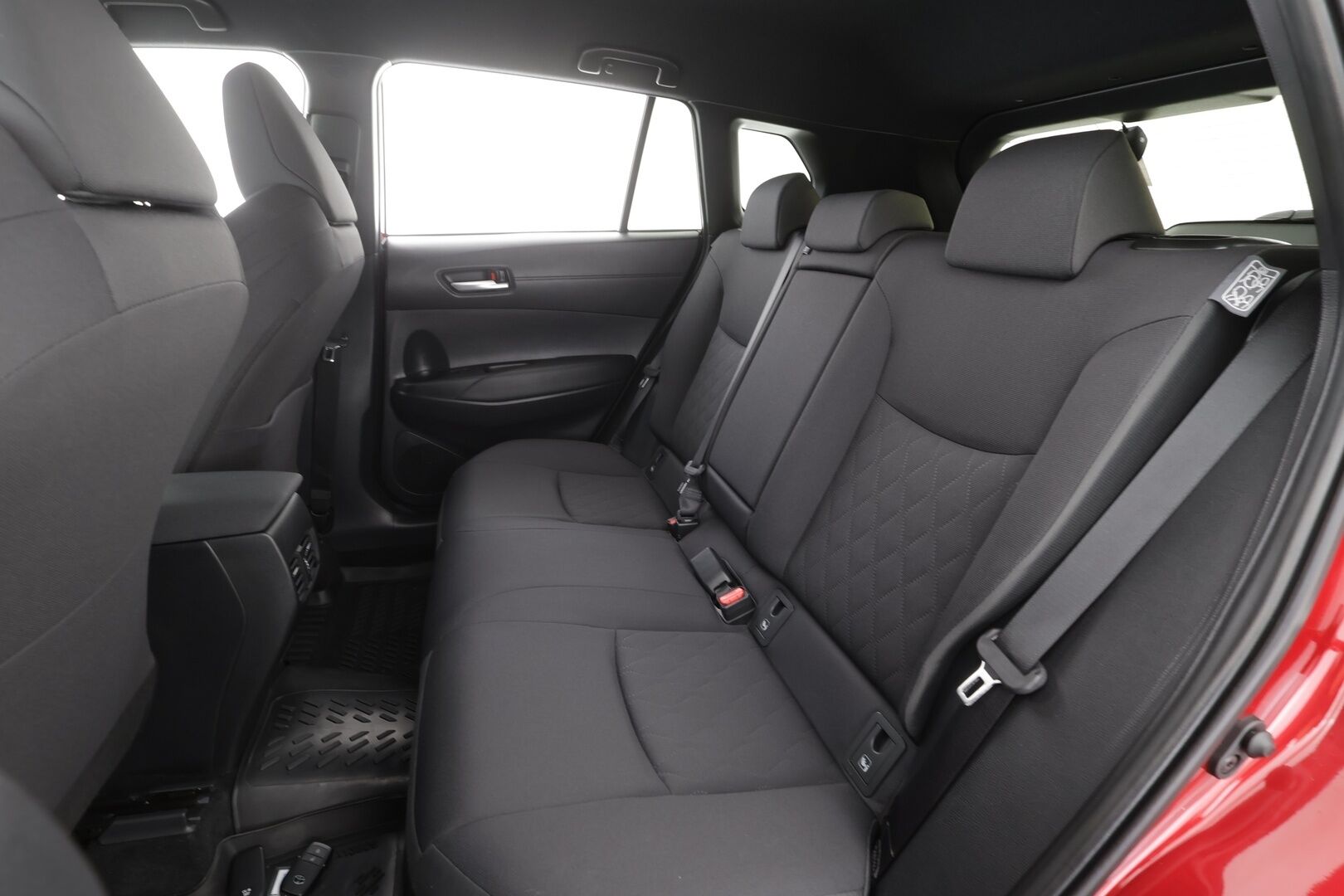 TOYOTA COROLLA CROSS 2024 2.0 Hybrid Active - | ACC | Lohko | LED | P.Kamera |Digimittaristo | Navi | Apple&Android | 