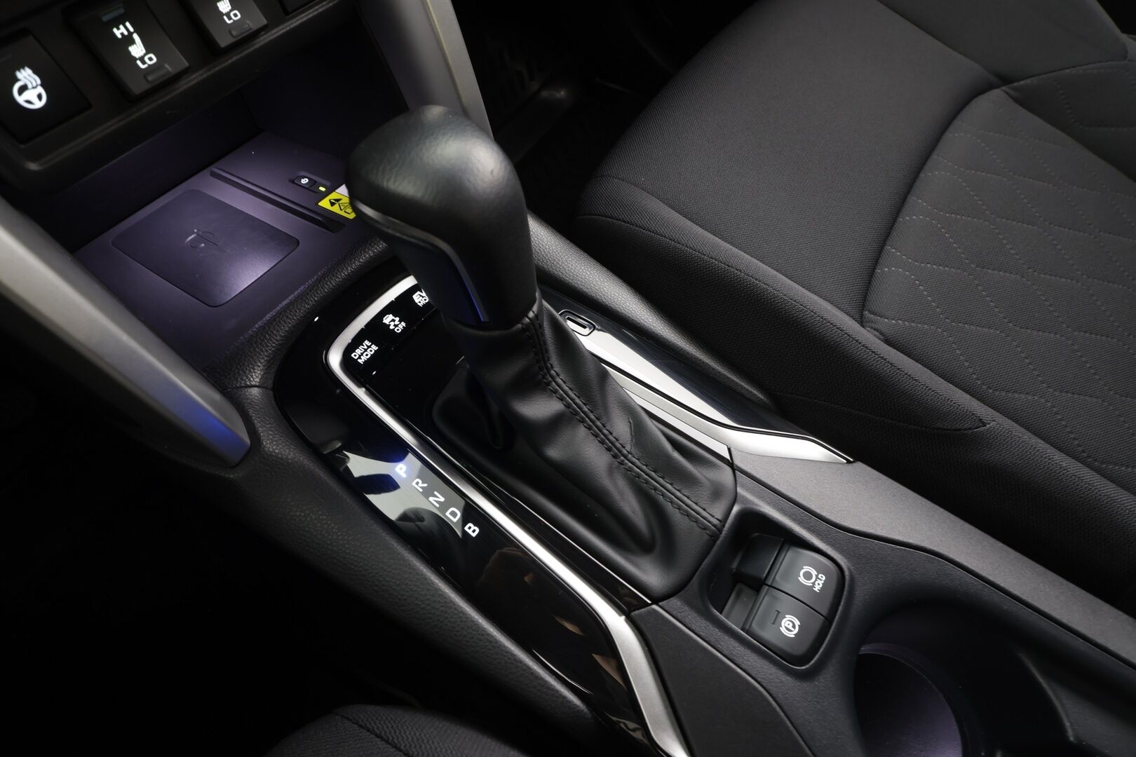 TOYOTA COROLLA CROSS 2024 2.0 Hybrid Active - | ACC | Lohko | LED | P.Kamera |Digimittaristo | Navi | Apple&Android | 