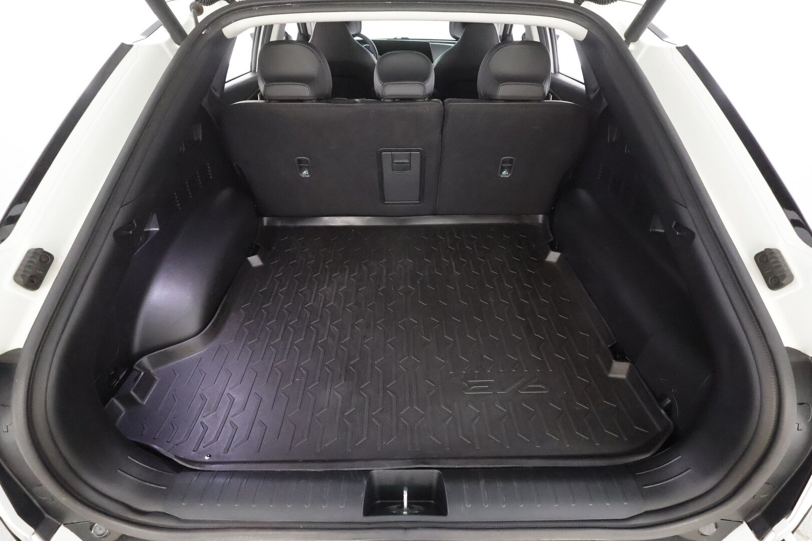 KIA EV6 2023 AWD 77 kWh 325 hv - | SCC | 360 | Ilmastoitu Muistipenkki | Koukku | ILP | LED | Kaistavahti | Navi | Keyless | Kahdet renkaat | Merkkihuollot |