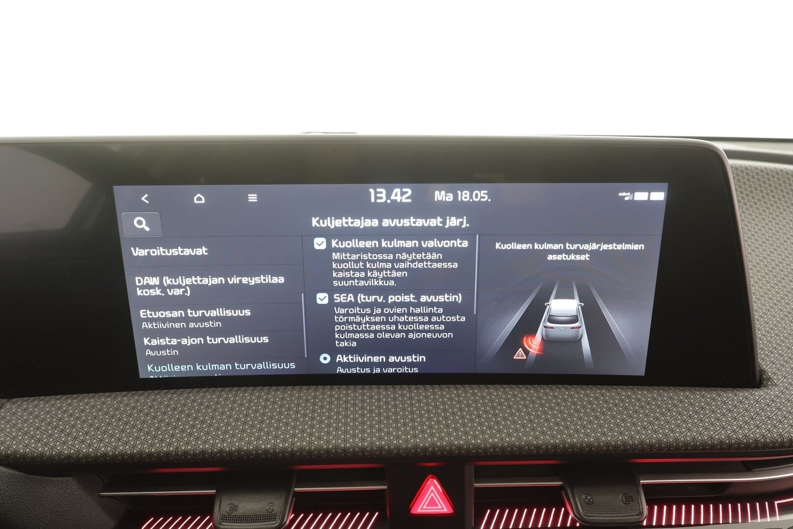 KIA EV6 2023 AWD 77 kWh 325 hv - | SCC | 360 | Ilmastoitu Muistipenkki | Koukku | ILP | LED | Kaistavahti | Navi | Keyless | Kahdet renkaat | Merkkihuollot |