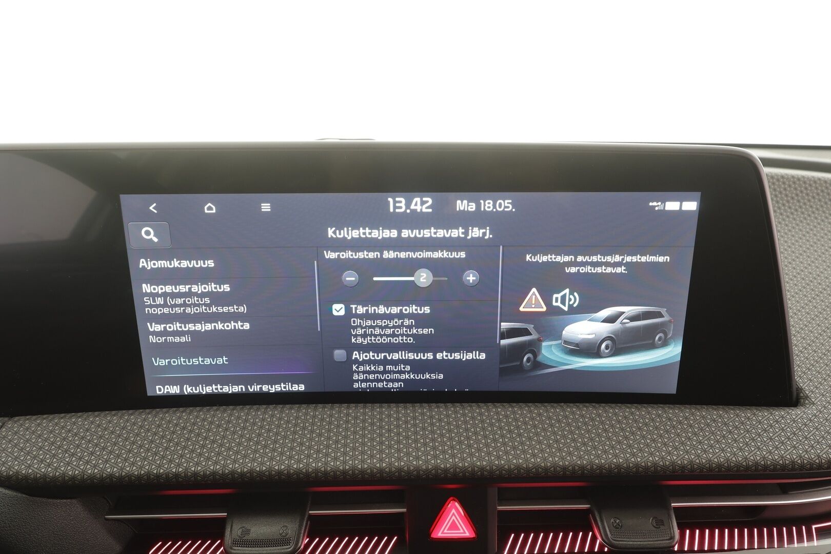 KIA EV6 2023 AWD 77 kWh 325 hv - | SCC | 360 | Ilmastoitu Muistipenkki | Koukku | ILP | LED | Kaistavahti | Navi | Keyless | Kahdet renkaat | Merkkihuollot |