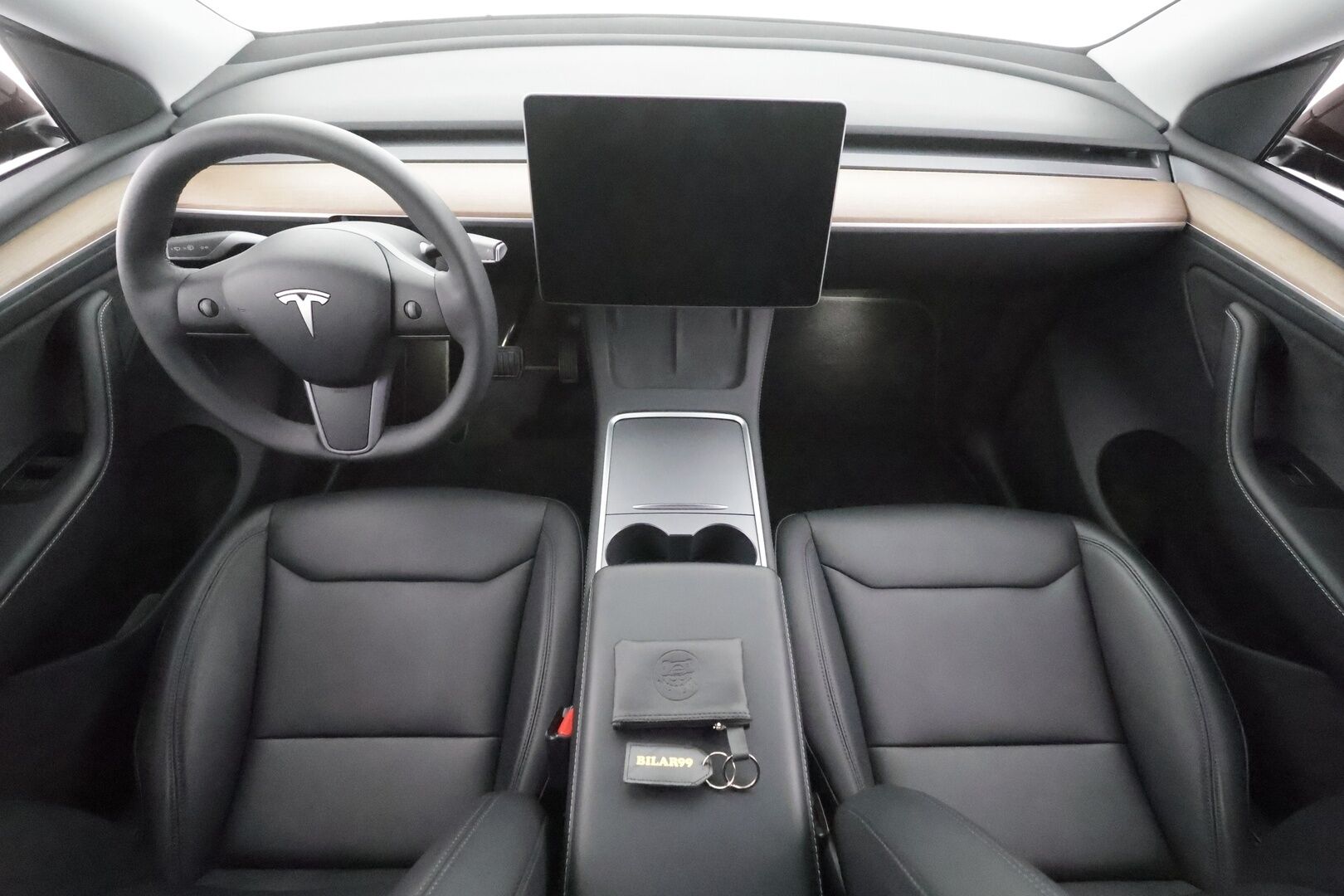 TESLA MODEL Y 2023 Long Range AWD  - | Koukku | ILP | Lasikatto | ACC | Matrix-LED | P.Kamera | Muistipenkki | Premium Audio | Kaistavahti | Navi | Keyless | 2x Latauskaapelit | Kahdet renkaat | 