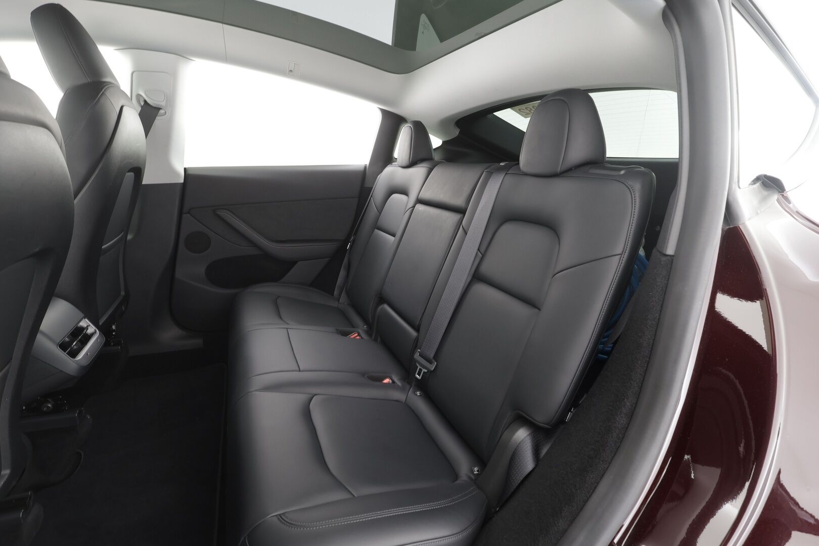 TESLA MODEL Y 2023 Long Range AWD  - | Koukku | ILP | Lasikatto | ACC | Matrix-LED | P.Kamera | Muistipenkki | Premium Audio | Kaistavahti | Navi | Keyless | 2x Latauskaapelit | Kahdet renkaat | 