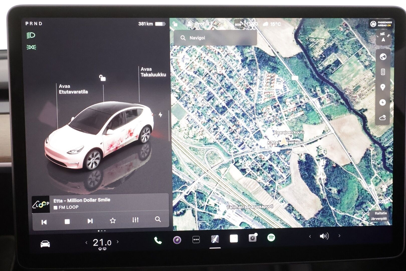 TESLA MODEL Y 2023 Long Range AWD  - | Koukku | ILP | Lasikatto | ACC | Matrix-LED | P.Kamera | Muistipenkki | Premium Audio | Kaistavahti | Navi | Keyless | 2x Latauskaapelit | Kahdet renkaat | 