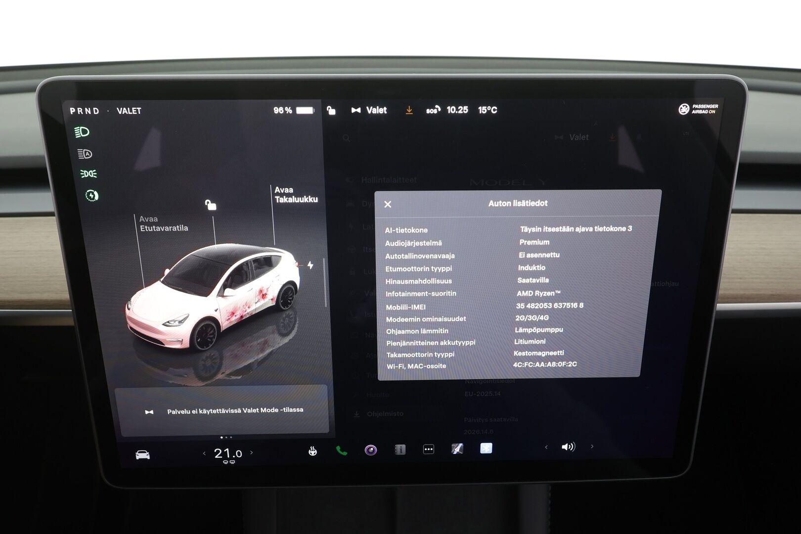 TESLA MODEL Y 2023 Performance - | Koukku | ILP | Lasikatto | ACC | Matrix-LED | P.Kamera | Muistipenkki | Premium Audio | Kaistavahti | Navi | Keyless | 2x Latauskaapelit | Kahdet renkaat |