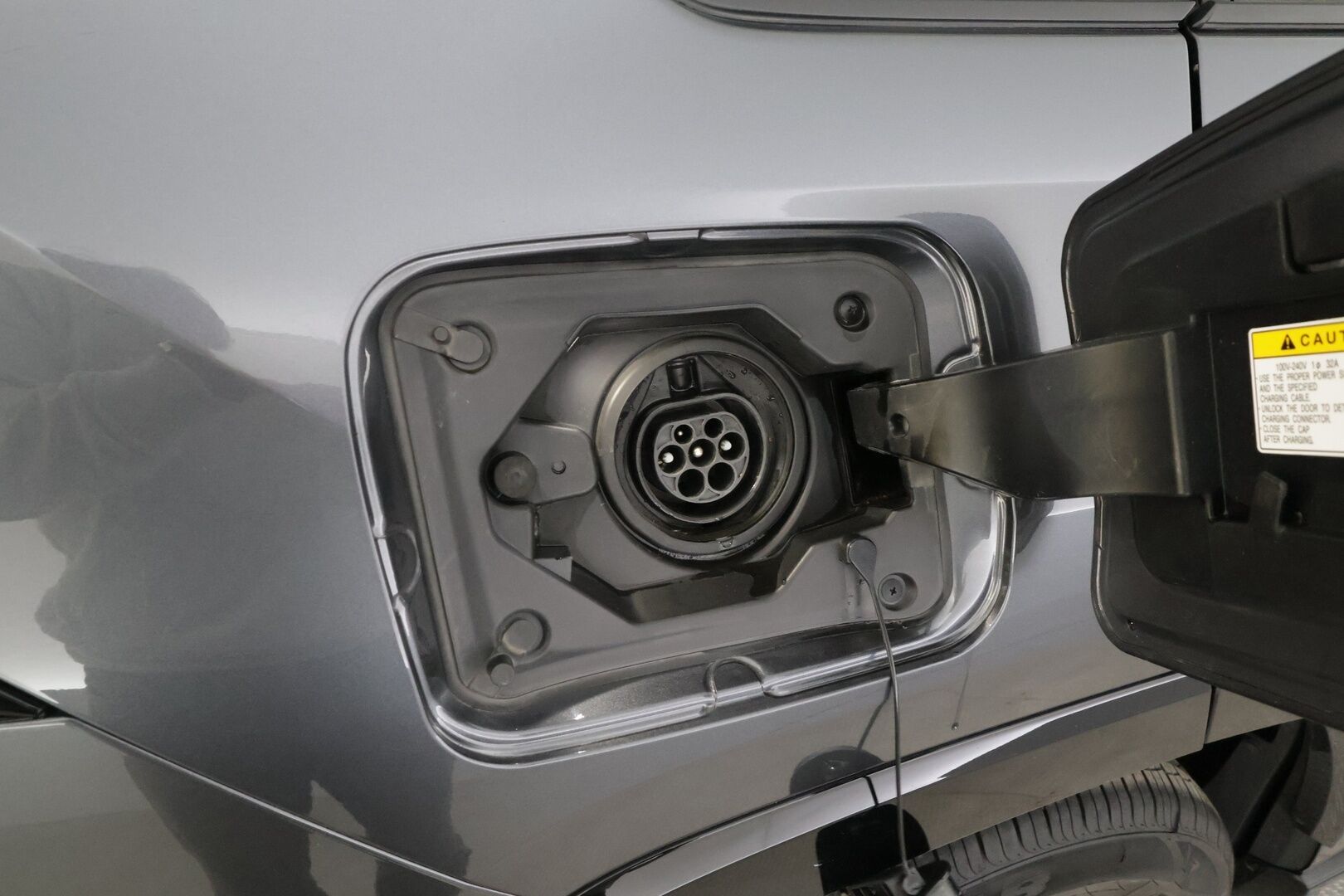 TOYOTA RAV4 PLUG-IN 2020 Hybrid 2,5 AWD-i Premium - WEBASTO | ACC | Vetokoukku | HUD | 360-Kamera | Adapt.LED | Ilmastoidut Nahat | Sähköluukku | SUPERVARUSTELTU!