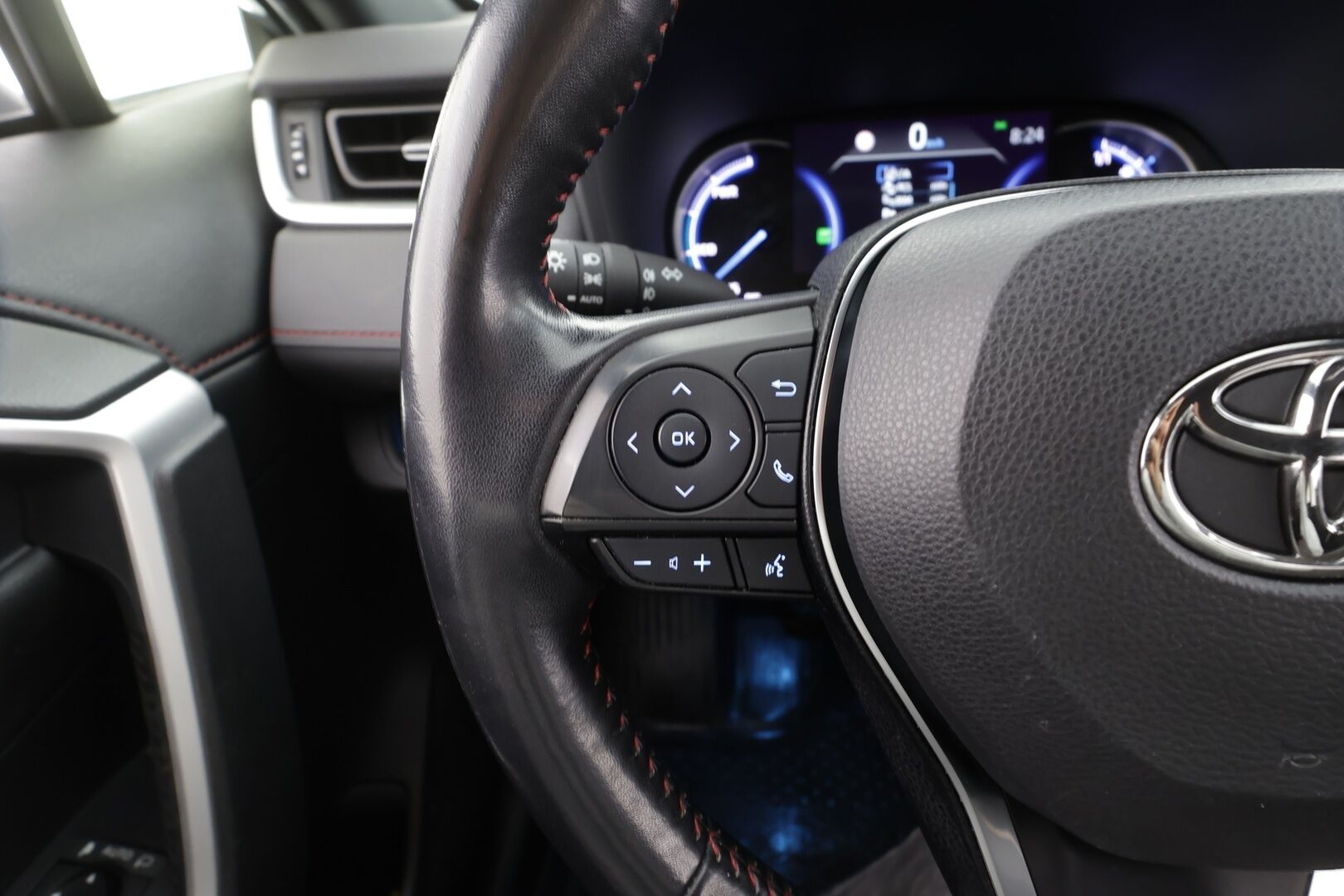 TOYOTA RAV4 PLUG-IN 2020 Hybrid 2,5 AWD-i Premium - WEBASTO | ACC | Vetokoukku | HUD | 360-Kamera | Adapt.LED | Ilmastoidut Nahat | Sähköluukku | SUPERVARUSTELTU!