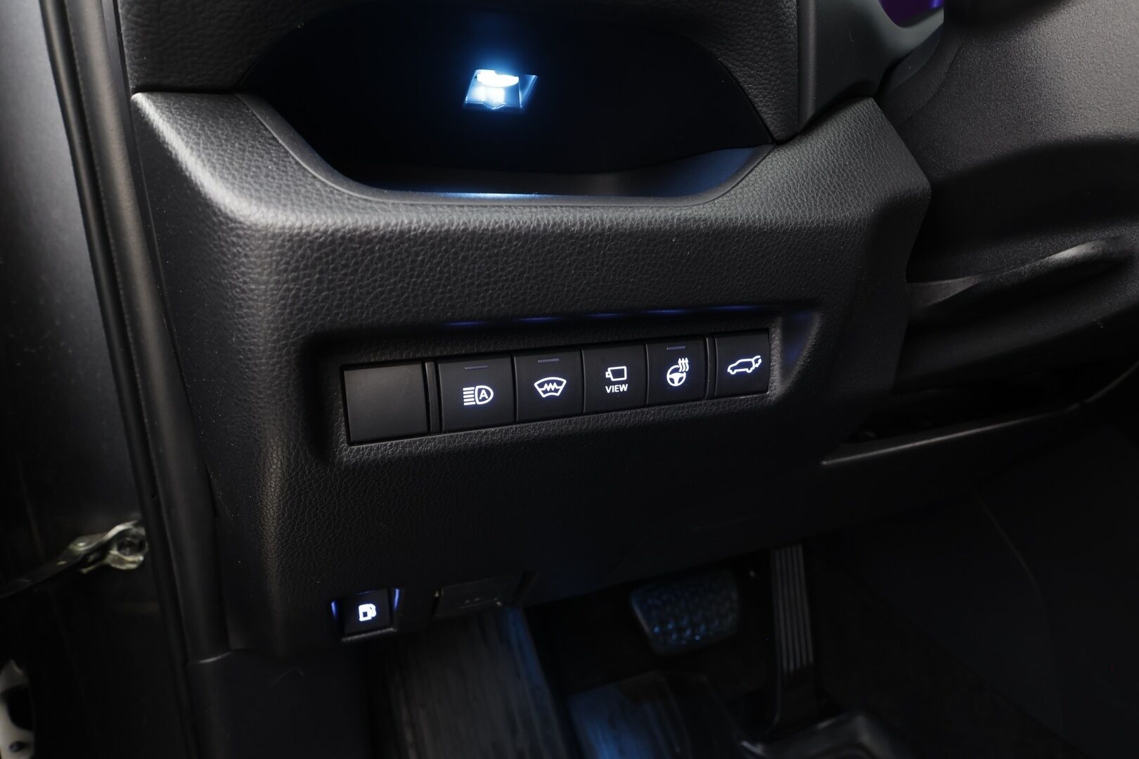 TOYOTA RAV4 PLUG-IN 2020 Hybrid 2,5 AWD-i Premium - WEBASTO | ACC | Vetokoukku | HUD | 360-Kamera | Adapt.LED | Ilmastoidut Nahat | Sähköluukku | SUPERVARUSTELTU!