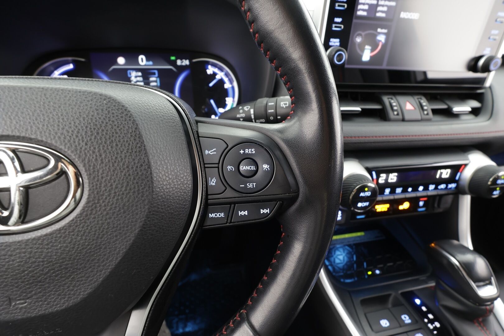 TOYOTA RAV4 PLUG-IN 2020 Hybrid 2,5 AWD-i Premium - WEBASTO | ACC | Vetokoukku | HUD | 360-Kamera | Adapt.LED | Ilmastoidut Nahat | Sähköluukku | SUPERVARUSTELTU!