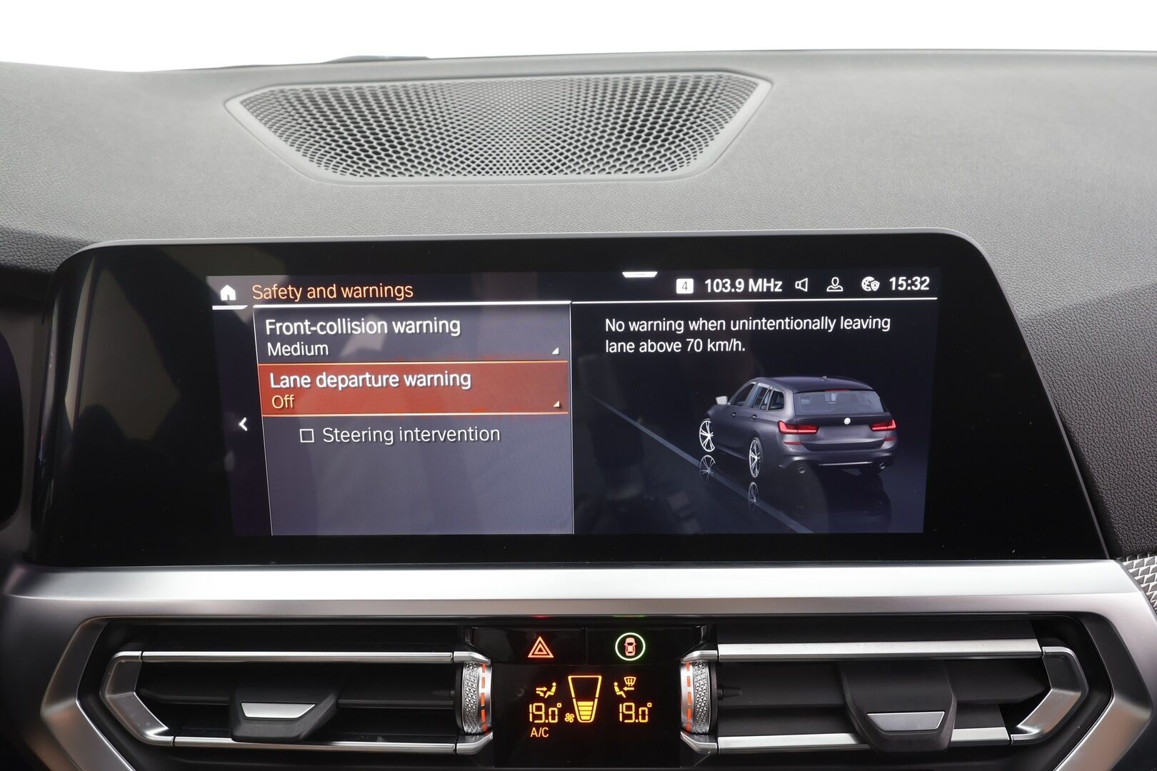 BMW 330 2021 G21 Touring 330i A xDrive Business M-Sport - LED | H&K | Sporttipenkit | P.Tutkat | Navi | Kaistavahti | Digimittaristo | Vakkari | Merkkihuollot