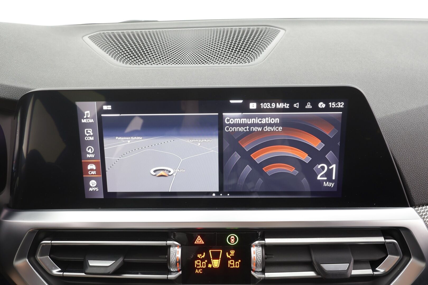BMW 330 2021 G21 Touring 330i A xDrive Business M-Sport - LED | H&K | Sporttipenkit | P.Tutkat | Navi | Kaistavahti | Digimittaristo | Vakkari | Merkkihuollot