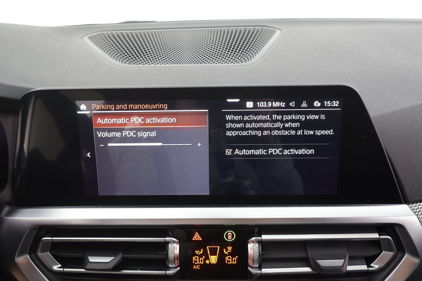 BMW 330 2021 G21 Touring 330i A xDrive Business M-Sport - LED | H&K | Sporttipenkit | P.Tutkat | Navi | Kaistavahti | Digimittaristo | Vakkari | Merkkihuollot
