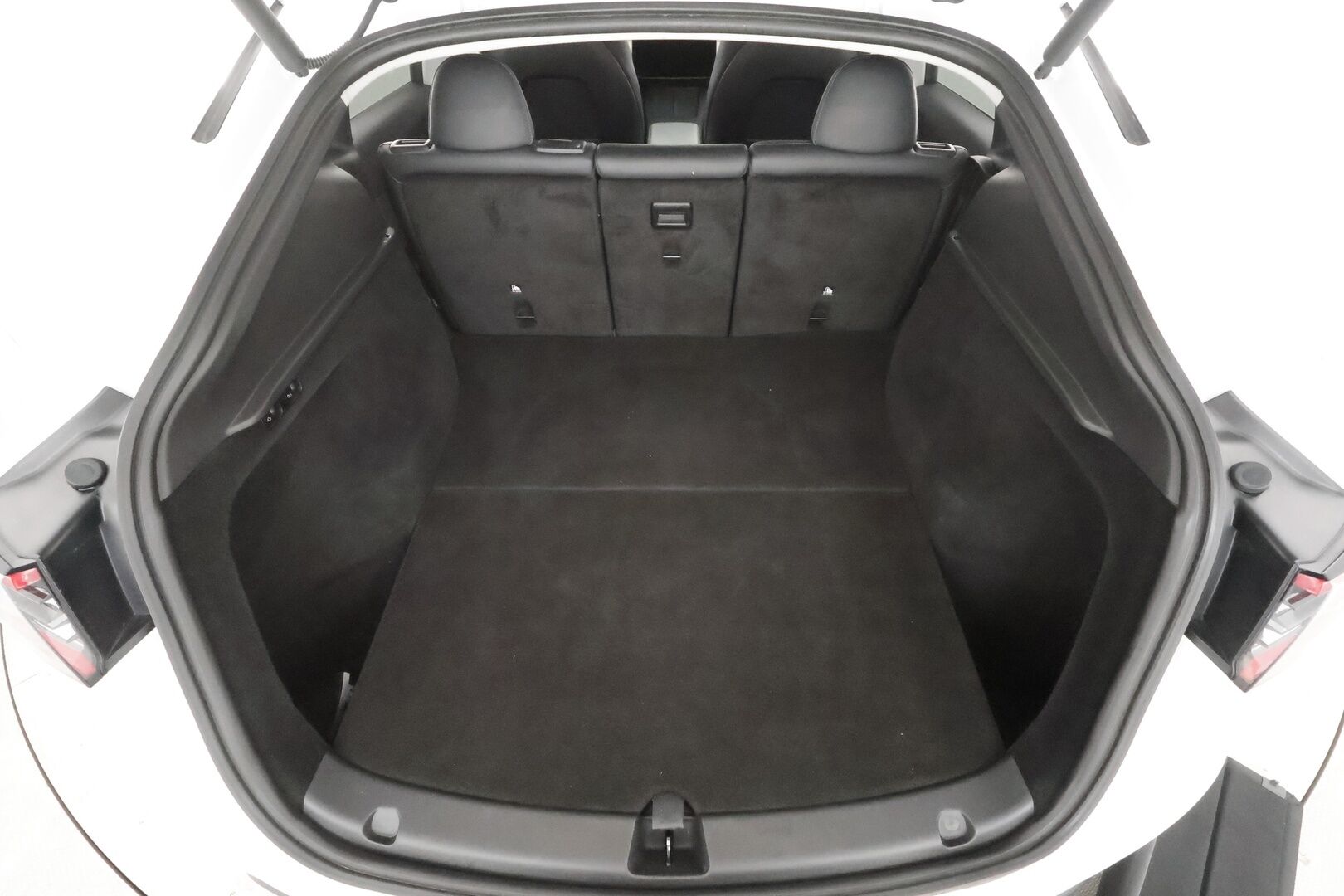 TESLA MODEL Y 2023 Performance - | ILP | Koukku | Lasikatto | ACC | Matrix-LED | P.Kamera | Muistipenkki | Premium Audio | Kaistavahti | Navi | Keyless | 2x Latauskaapelit | Kahdet renkaat |