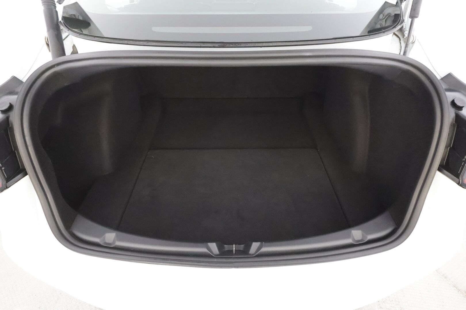TESLA MODEL 3 2021 Standard Range Plus RWD - | ILP | Lasikatto | ACC | Matrix-LED | P.Kamera | Muistipenkki | Premium Speakers | Navi | Kaistavahti | Keyless | 2x Latauskaapelit |