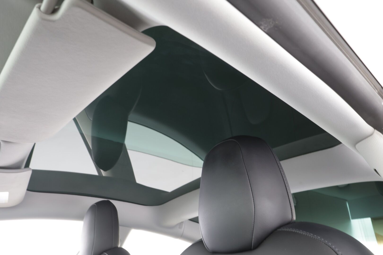 TESLA MODEL 3 2021 Standard Range Plus RWD - | ILP | Lasikatto | ACC | Matrix-LED | P.Kamera | Muistipenkki | Premium Speakers | Navi | Kaistavahti | Keyless | 2x Latauskaapelit |