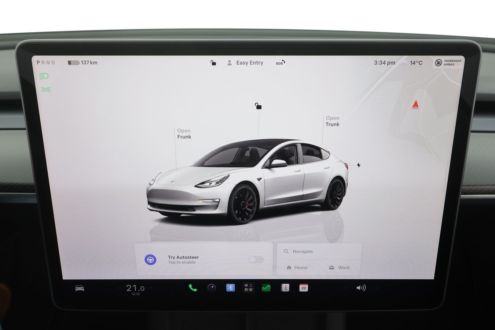 TESLA MODEL 3 2023 Performance - | ILP | ACC | Lasikatto | Matrix | P.Kamera | Muistipenkki | Premium Audio | Navi | Kaistavahti | Keyless | Kahdet renkaat | 2x Latauskaapelit |