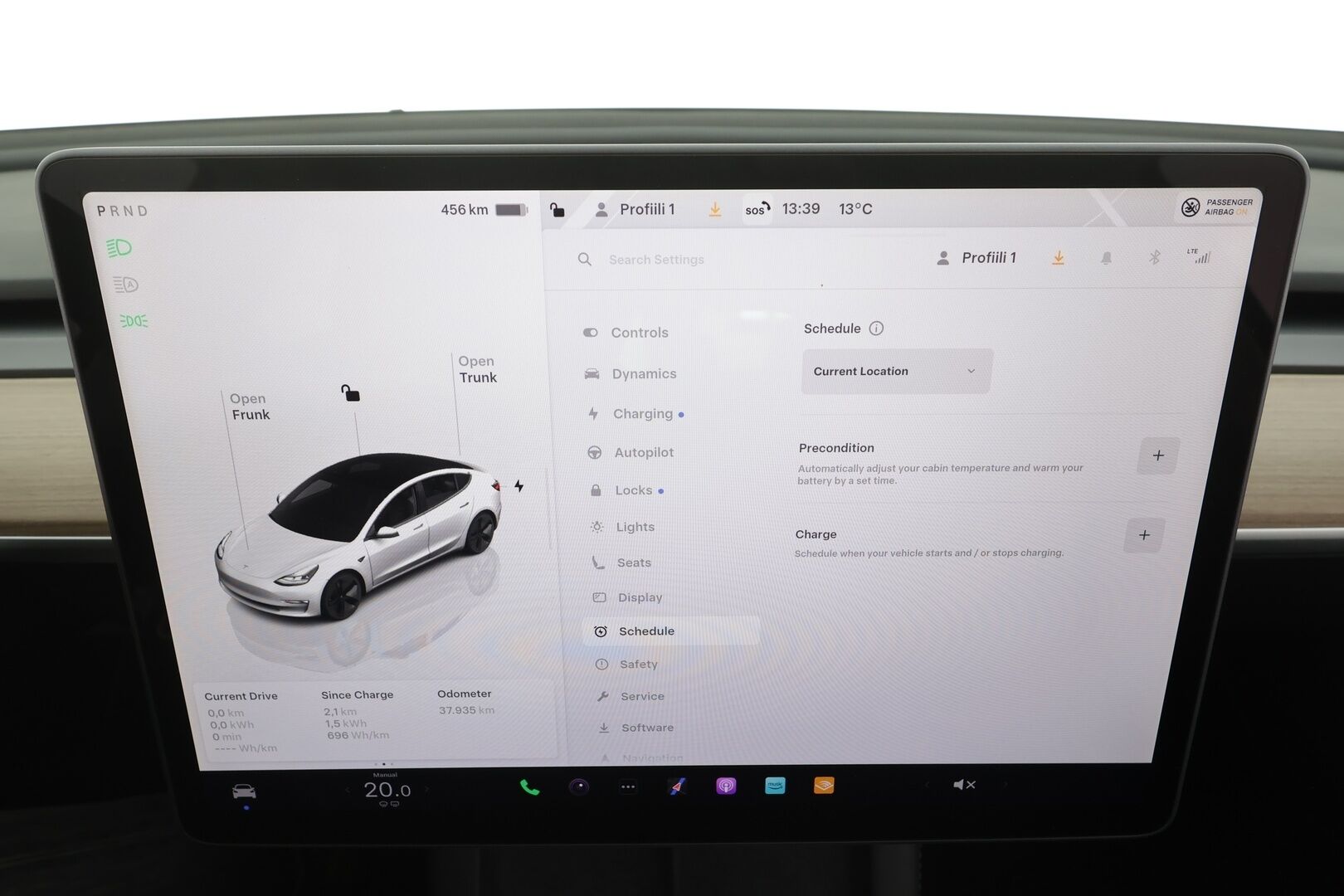 TESLA MODEL 3 2023 Long Range - | Koukku | ILP | Lasikatto | ACC | Matrix-LED | Muistipenkki | P.Kamera | Premium Audio | Kaistavahti | Navi | Keyless | 2x Latauskaapelit | Kahdet renkaat 