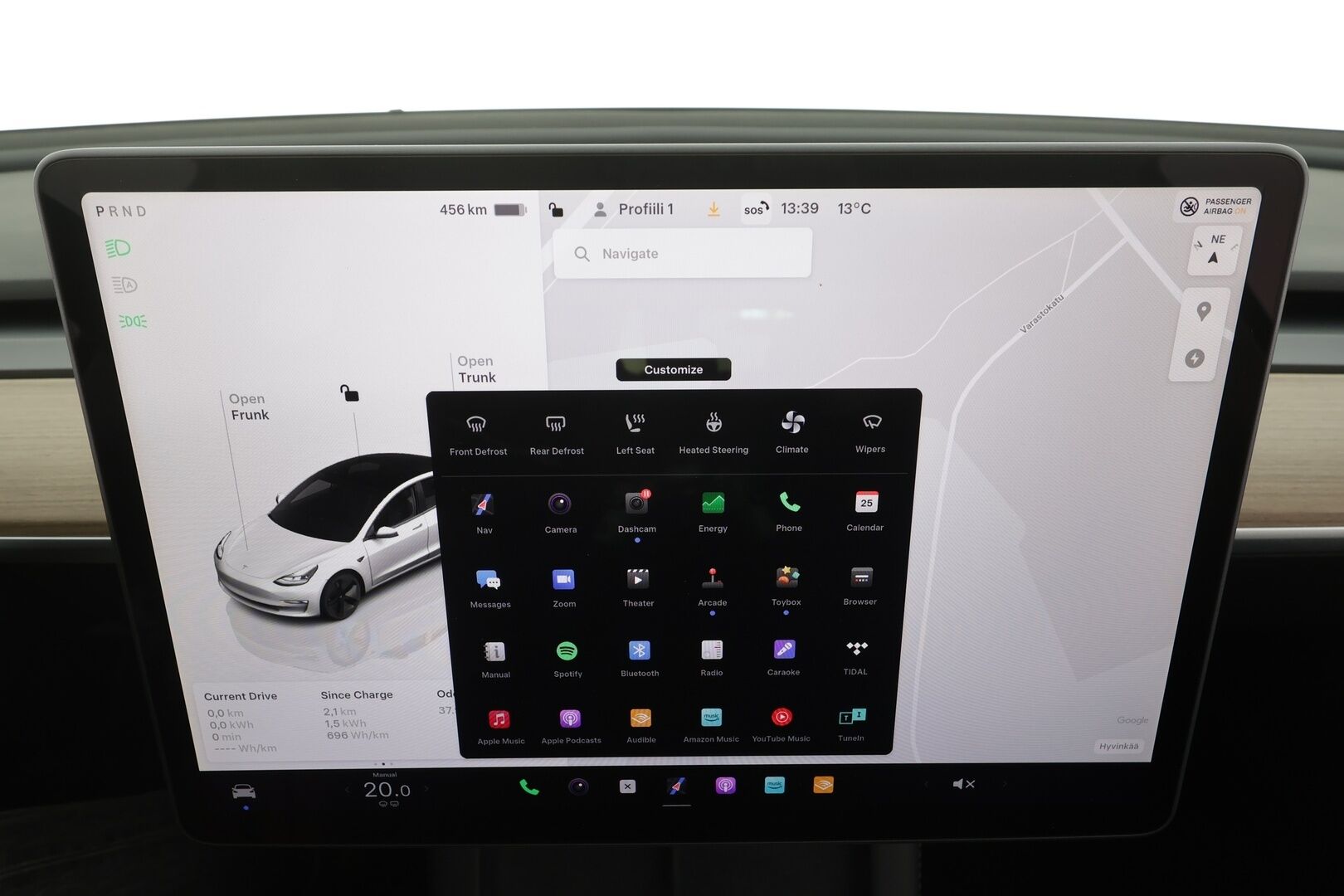 TESLA MODEL 3 2023 Long Range - | Koukku | ILP | Lasikatto | ACC | Matrix-LED | Muistipenkki | P.Kamera | Premium Audio | Kaistavahti | Navi | Keyless | 2x Latauskaapelit | Kahdet renkaat 