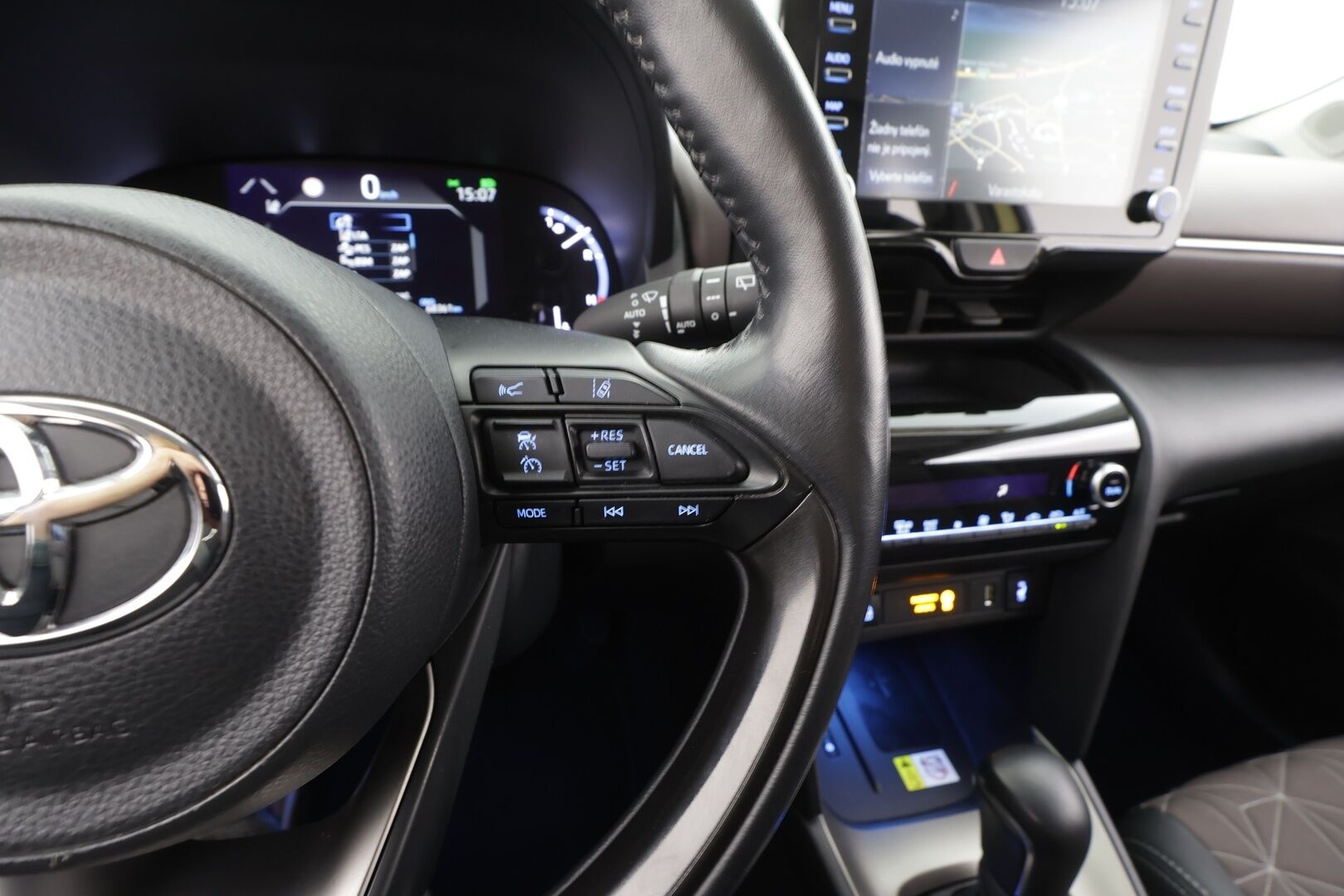 TOYOTA YARIS CROSS 2023 1,5 Hybrid AWD-i Premium - | Koukku | ACC | LED | 360 | Navi | Kaistavahti | Katveavustin | Keyless | Apple&Android |