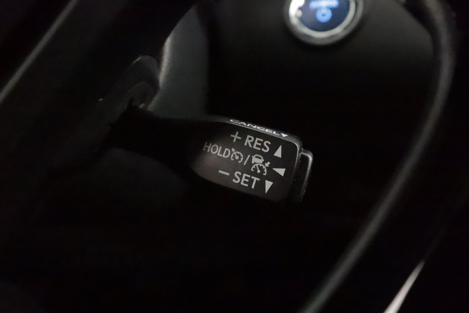 Toyota C-HR 2023 1,8 Hybrid Active - | ACC | LED | Facelift | P.kamera | Navi | Lämm. ratti | BSM | Keyless | Merkkihuollot | 2x renkaat aluin |