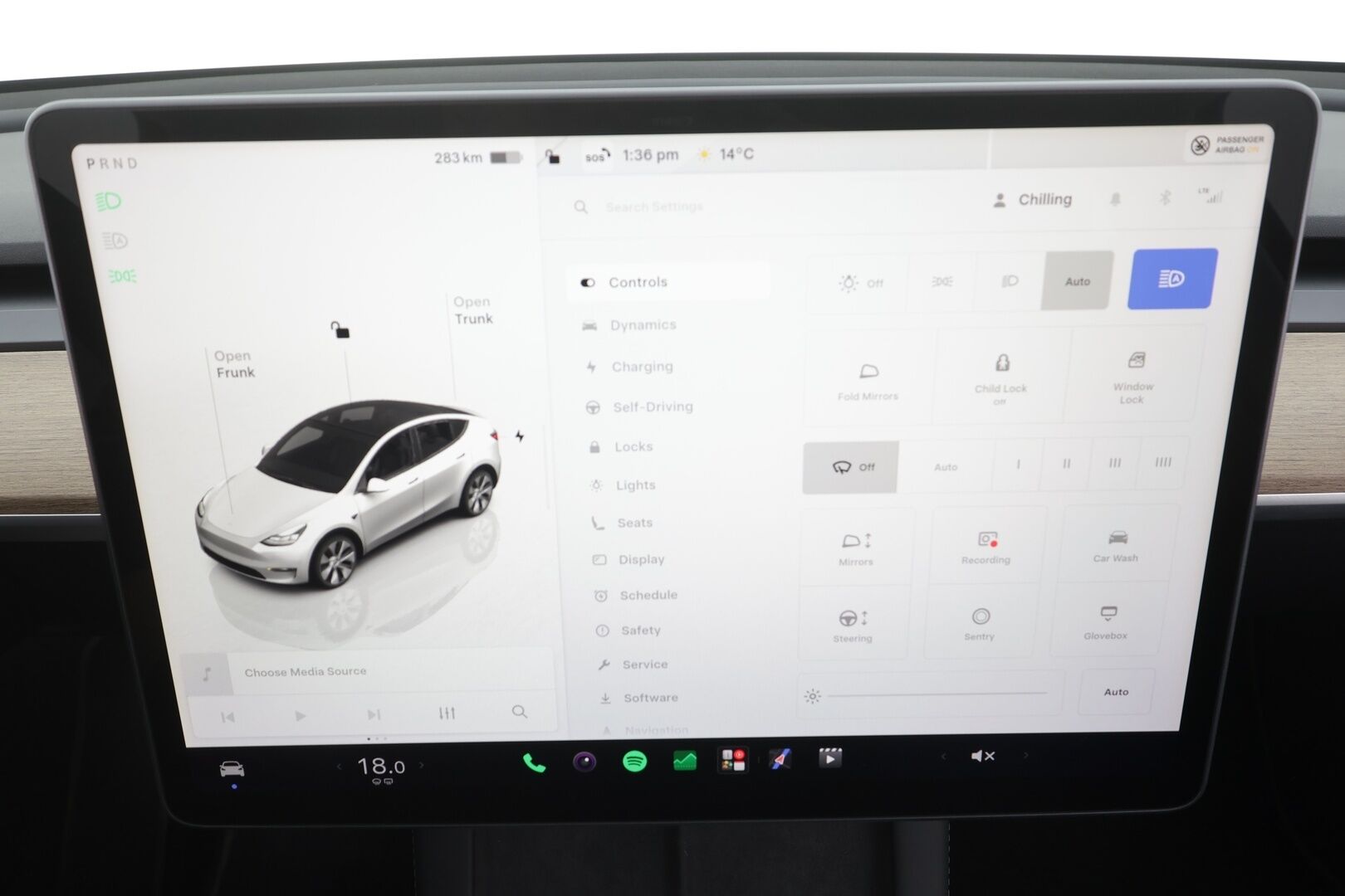 TESLA MODEL Y 2023 Long Range - | ILP | Lasikatto | ACC | Matrix-LED | Muistipenkki | P.Kamera | Premium Audio | Kaistavahti | Navi | Keyless |