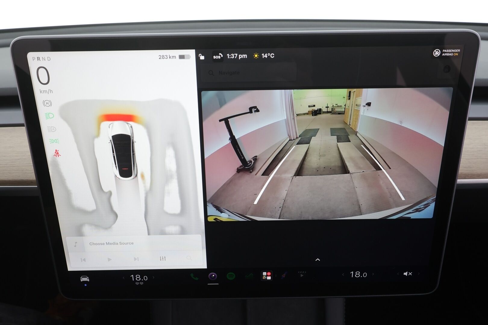 TESLA MODEL Y 2023 Long Range - | ILP | Lasikatto | ACC | Matrix-LED | Muistipenkki | P.Kamera | Premium Audio | Kaistavahti | Navi | Keyless |