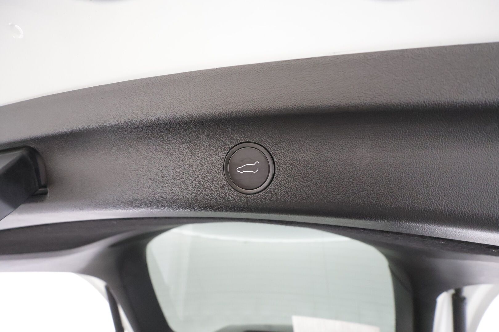 TESLA MODEL Y 2023 Long Range - | ILP | Lasikatto | ACC | Matrix-LED | Muistipenkki | P.Kamera | Premium Audio | Kaistavahti | Navi | Keyless |