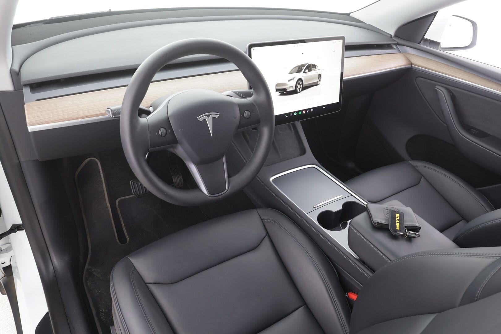 TESLA MODEL Y 2023 Long Range - | ILP | Lasikatto | ACC | Matrix-LED | Muistipenkki | P.Kamera | Premium Audio | Kaistavahti | Navi | Keyless |