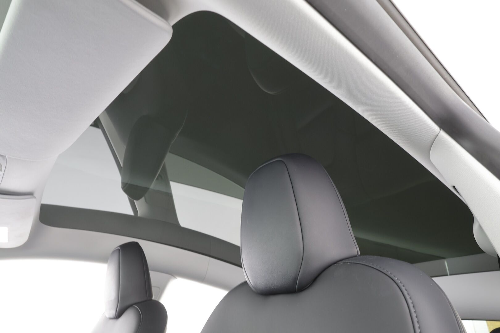 TESLA MODEL Y 2023 Long Range - | ILP | Lasikatto | ACC | Matrix-LED | Muistipenkki | P.Kamera | Premium Audio | Kaistavahti | Navi | Keyless |
