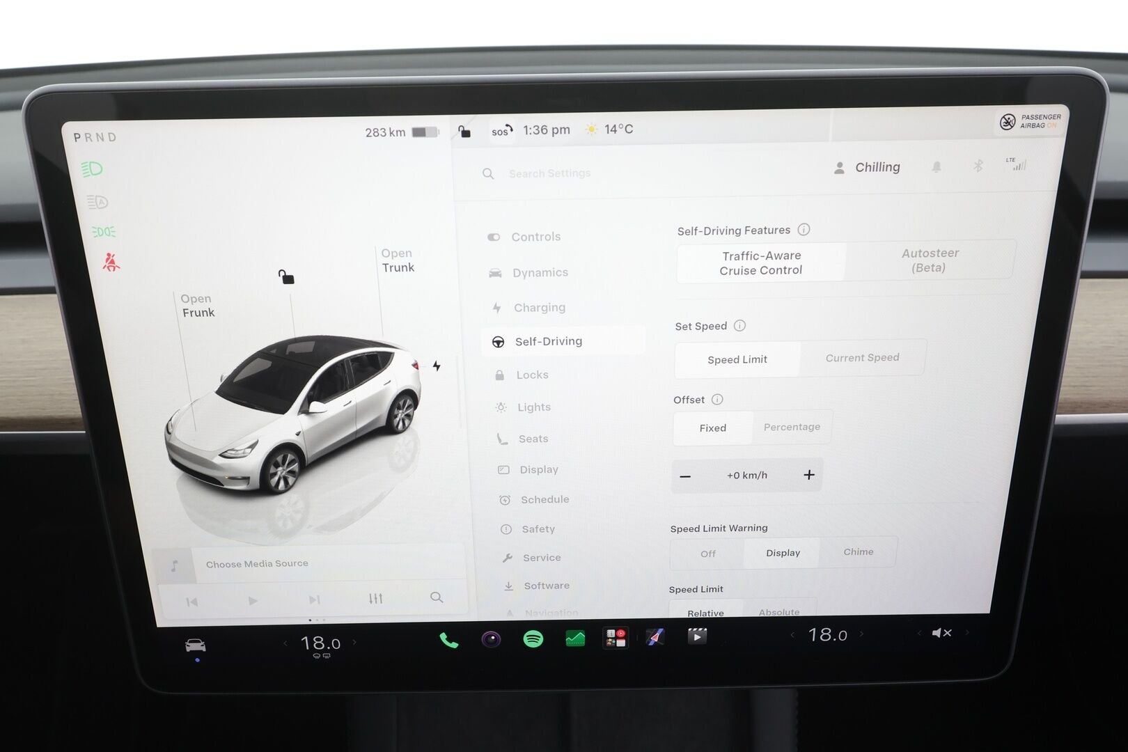 TESLA MODEL Y 2023 Long Range - | ILP | Lasikatto | ACC | Matrix-LED | Muistipenkki | P.Kamera | Premium Audio | Kaistavahti | Navi | Keyless |