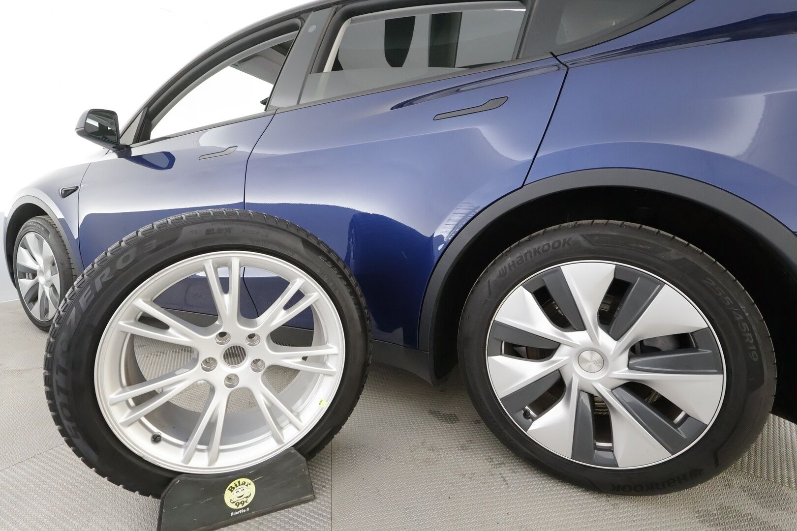 TESLA MODEL Y 2023 Long Range / Adapt.Vakkari / Lasikatto / Lämpöpumppu / TULOSSA // - | ACC | ILP | Ryzen | Matrix | Lasikatto | Premium audio | P.kamera | Akuston esilämmitys | ALV | 2x renkaat aluin | 