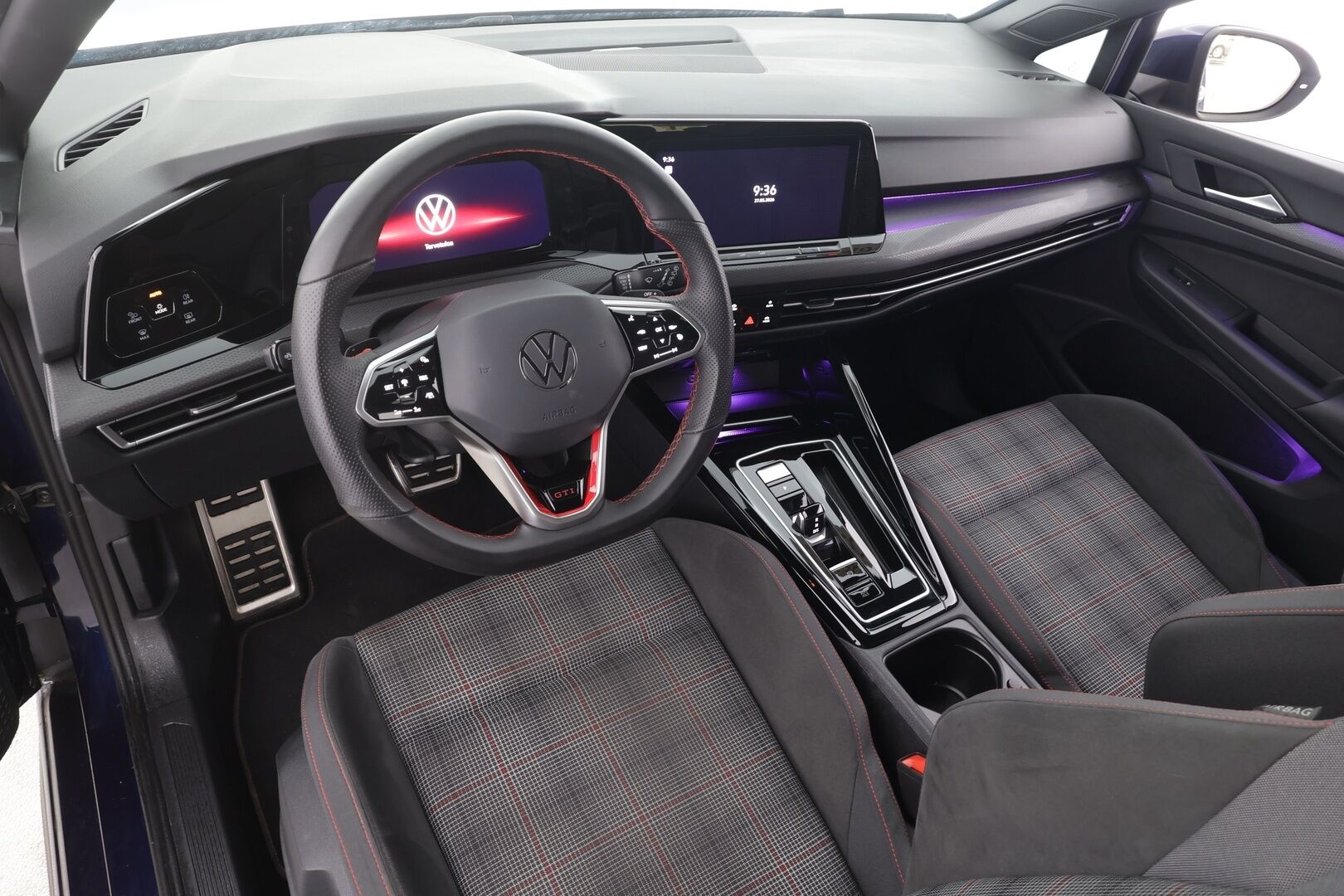 VOLKSWAGEN GOLF 2024 GTI 2.0 TSI 180kW DSG - | Digimittaristo | ACC | Travel assist | LED | P.kamera | Navi | Lämm. ratti | Ambient | 2x renkaat aluin | 
