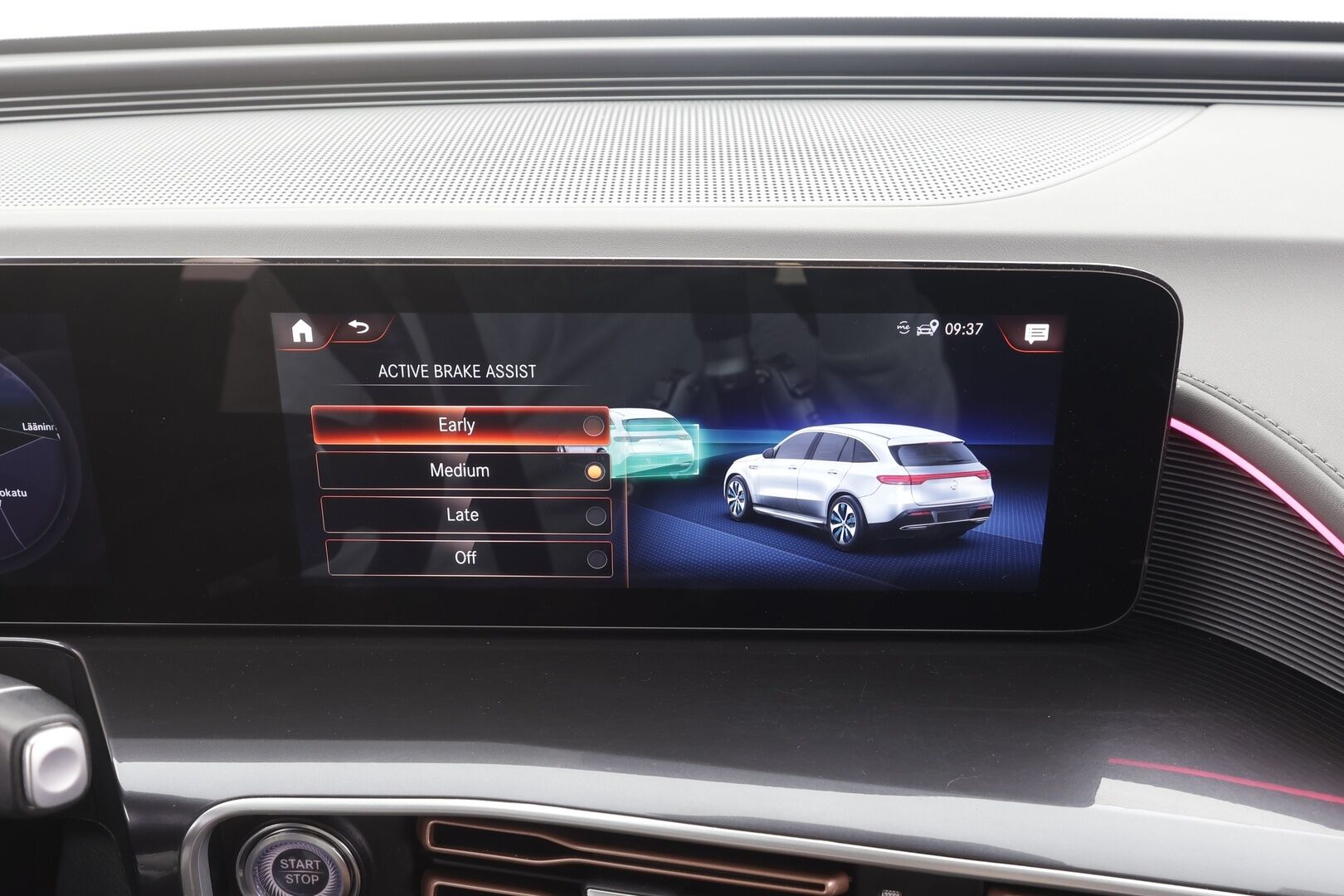 MERCEDES-BENZ EQC 2022 Edition 4Matic - | Distronic+ | Koukku | Multibeam | Keyless | P.kamera | Widescreen | Sporttipenkit | Navi | Akustiikkalasit | Kahdet renkaat aluvanteilla | Merkkihuollettu | 