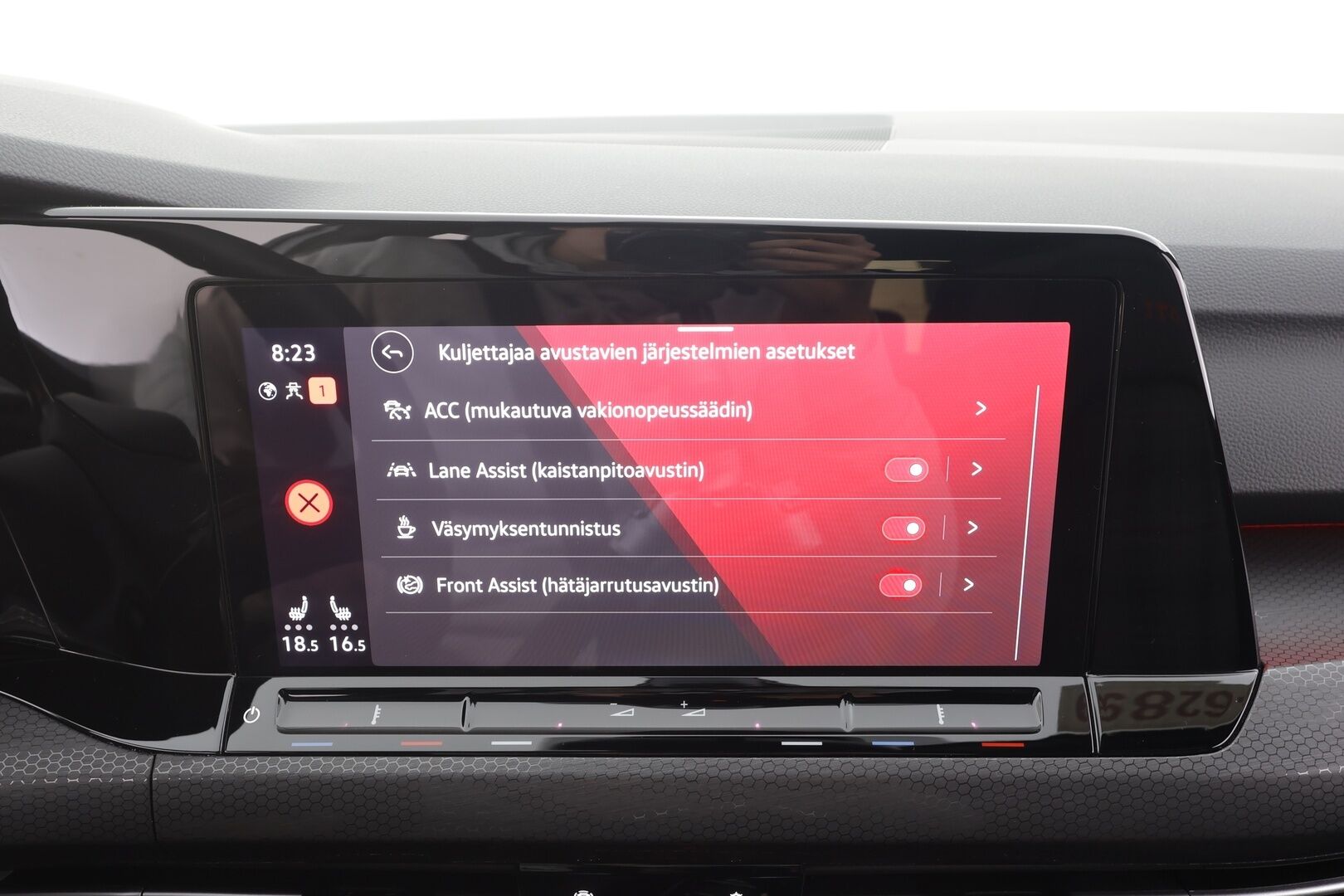 VOLKSWAGEN GOLF 2024 GTI 2,0 TSI 180 kW DSG-automaatti - Adapt.Vakkari | Peruutuskamera | Facelift | LED | Digimittari | ALV | Navi | KeylessGo | Näyttävä!